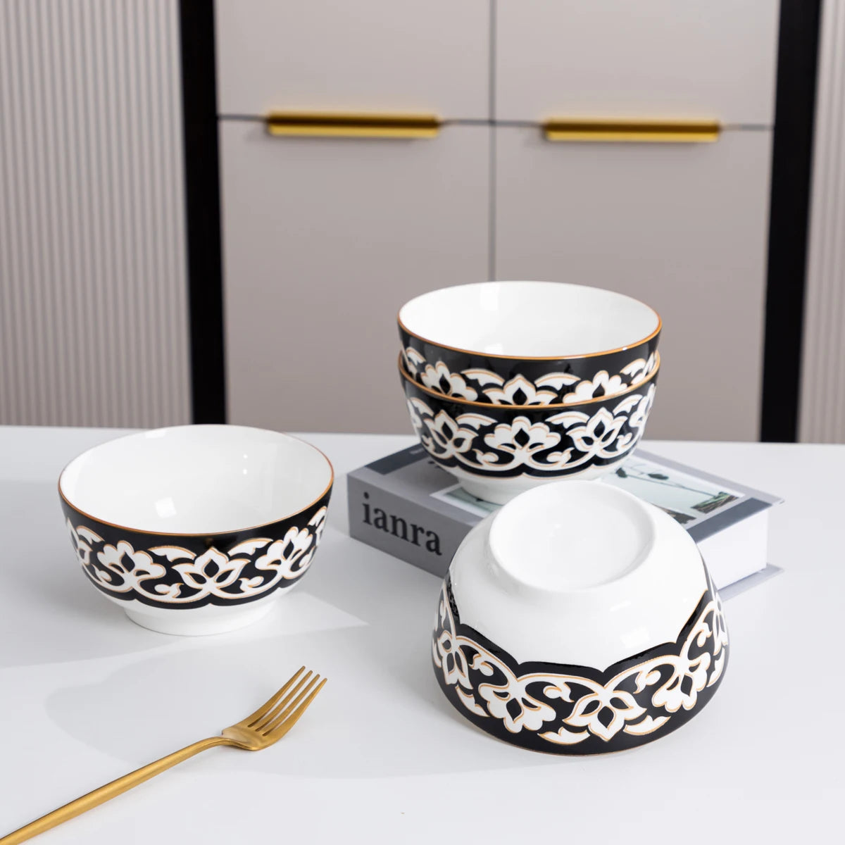 Classic Porcelain Dinnerware Set for 4-8 People